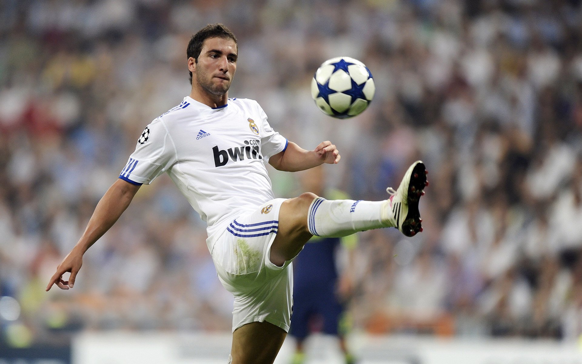 中国足球比赛积分制度改革，激发联赛竞争激烈度，足球赛事积分怎么算