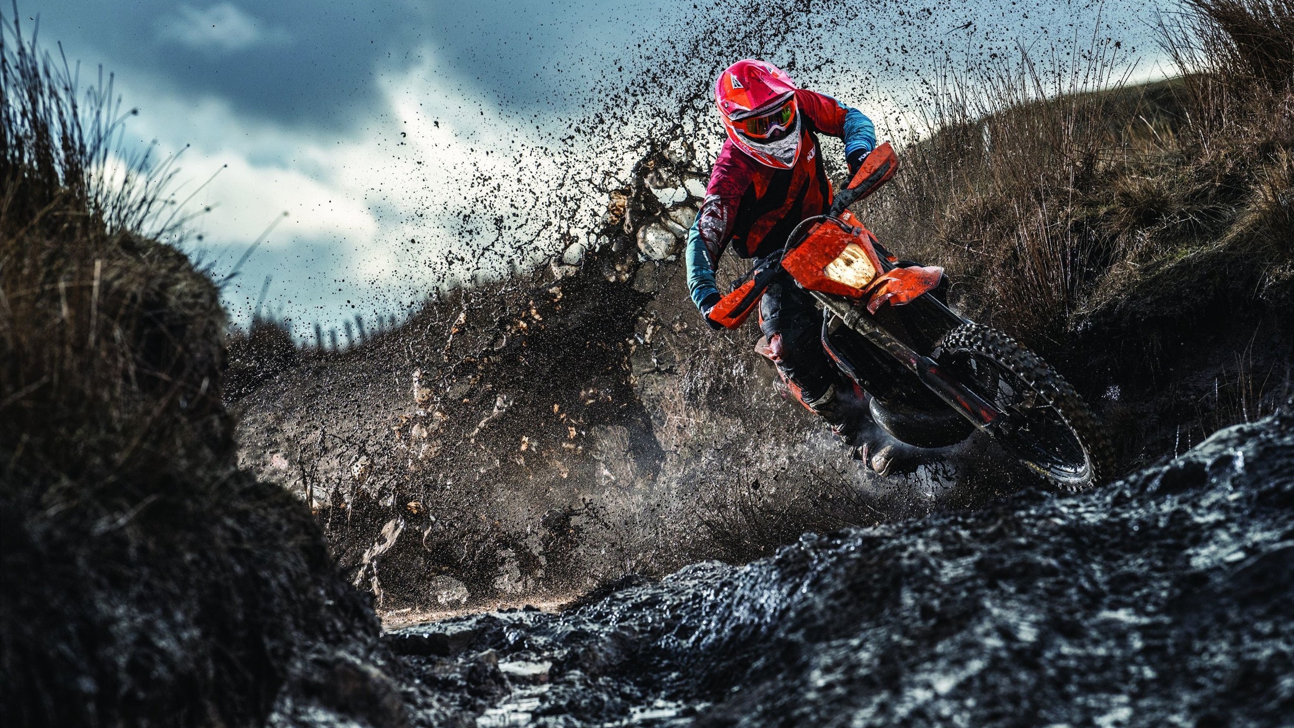 攀岩训练营开设夏令营带动家长参与,2020年攀岩培训