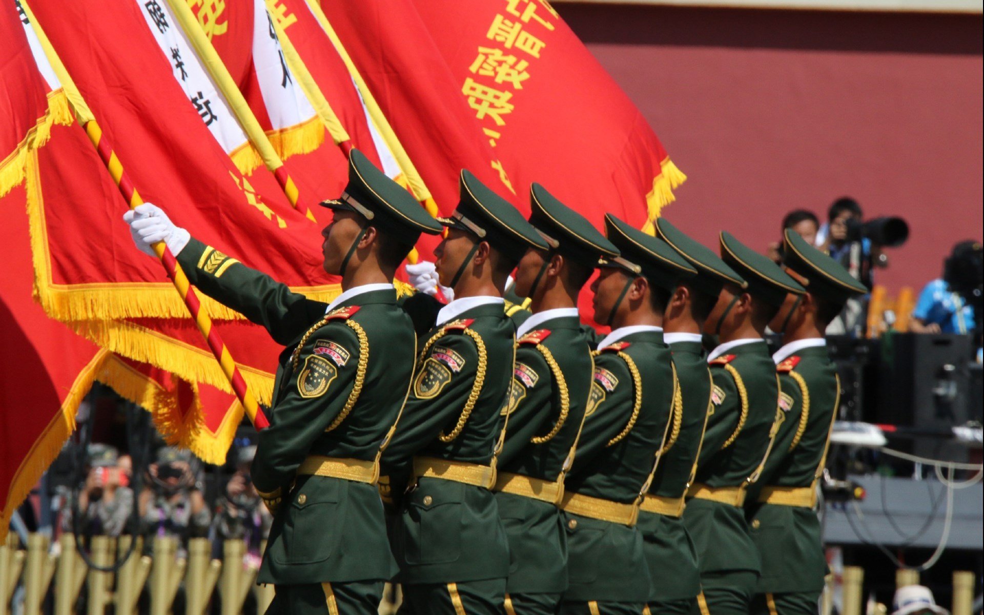 76人在恩比德的带领下，连续赢得几场“30+”，巩固东部前列！，76人恩比德复出